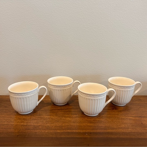 Mikasa Italian Countryside Set of 4 Tea Cups With 4 Saucers Appear Unused! - Picture 4 of 10